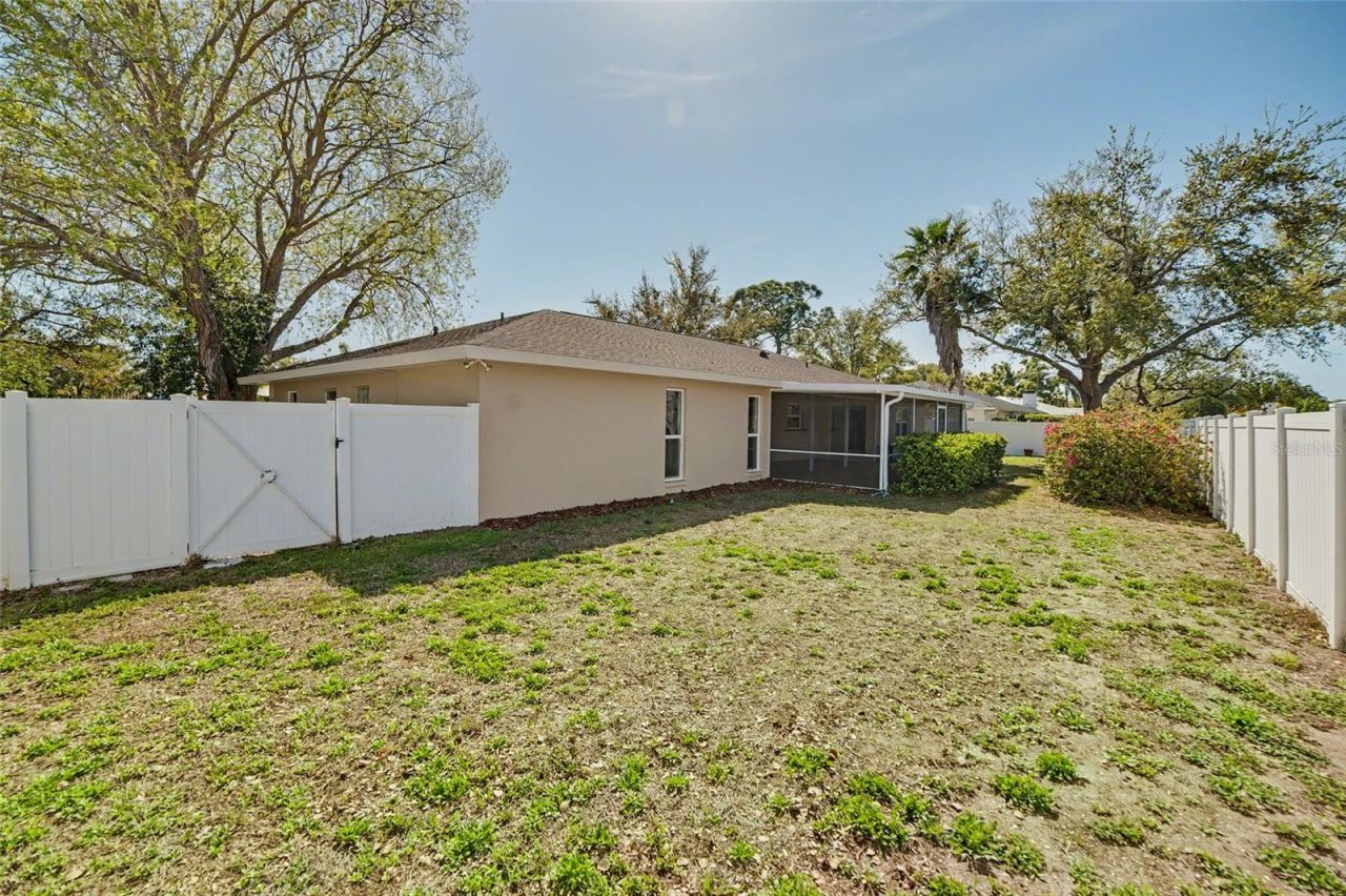 7918 Cypress Lake Drive, Sarasota, FL 34243 Photo