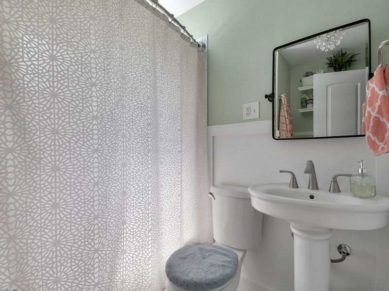 2375 Swansea Road, Columbus, OH 43221 Photo 20