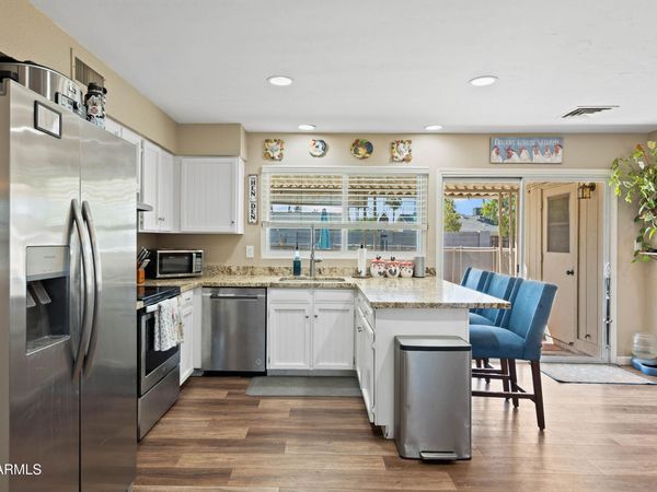 1527 W ALAMO Drive, Chandler, AZ 85224