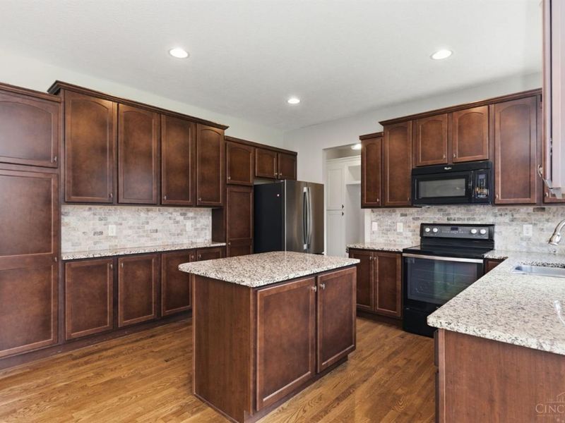 1253 Autumnview Drive, Batavia Twp, OH 45103 Photo 16