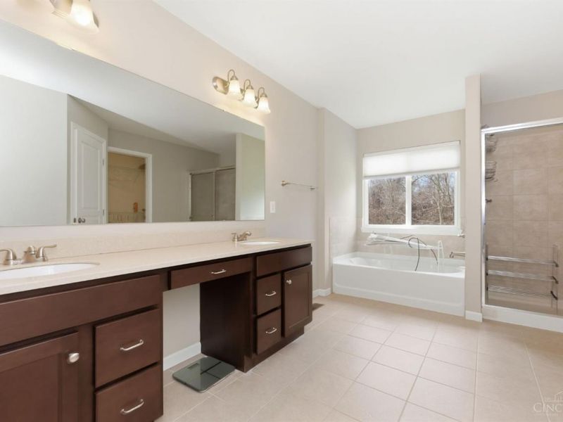 1253 Autumnview Drive, Batavia Twp, OH 45103 Photo 27