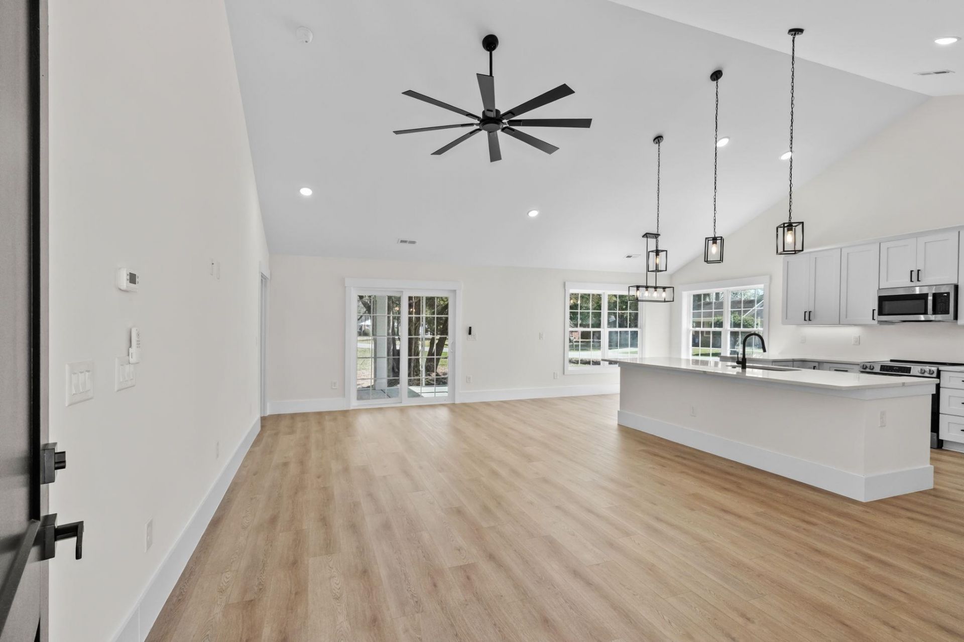 1312 Lakeside Dr. Photo 12