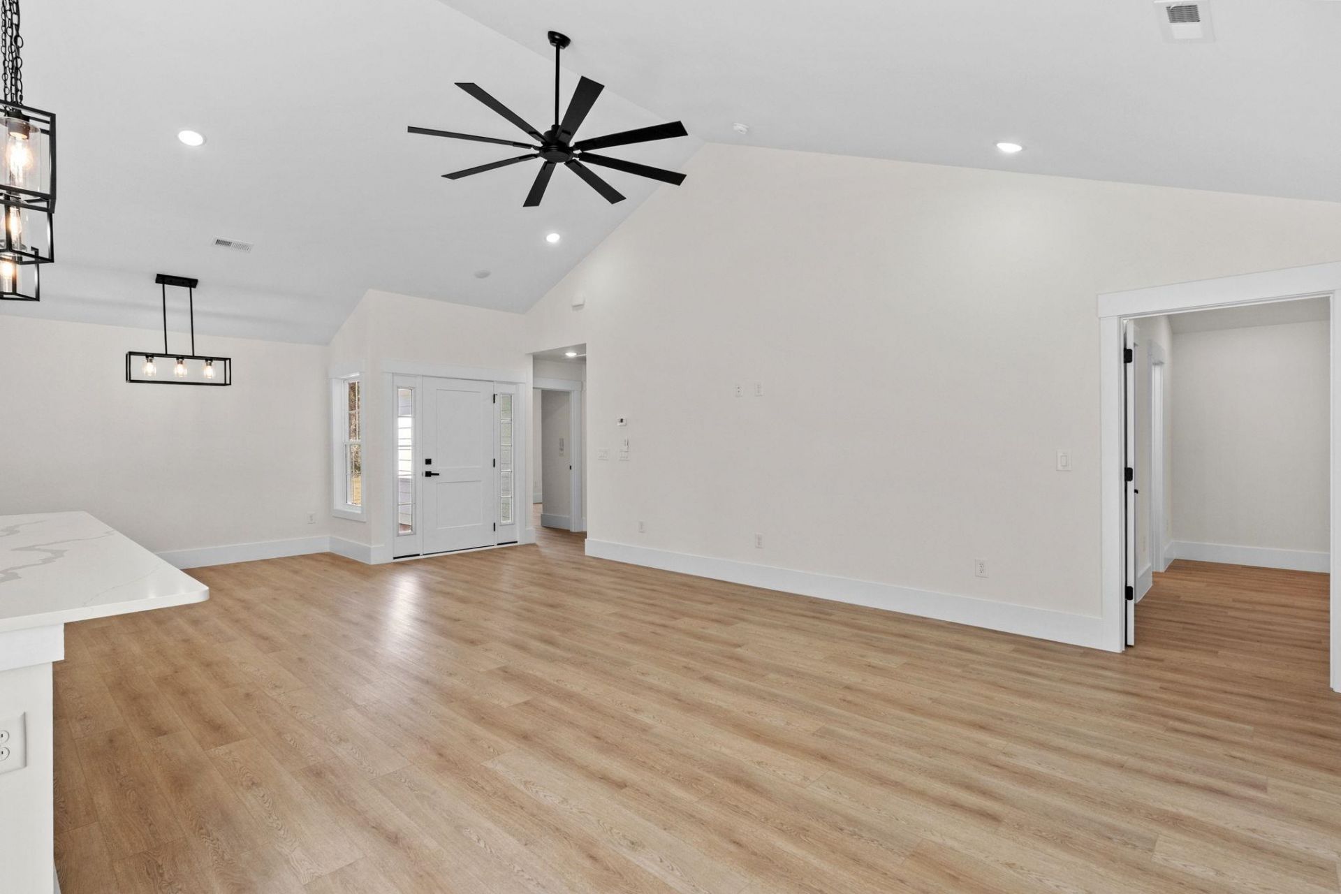 1312 Lakeside Dr. Photo 17