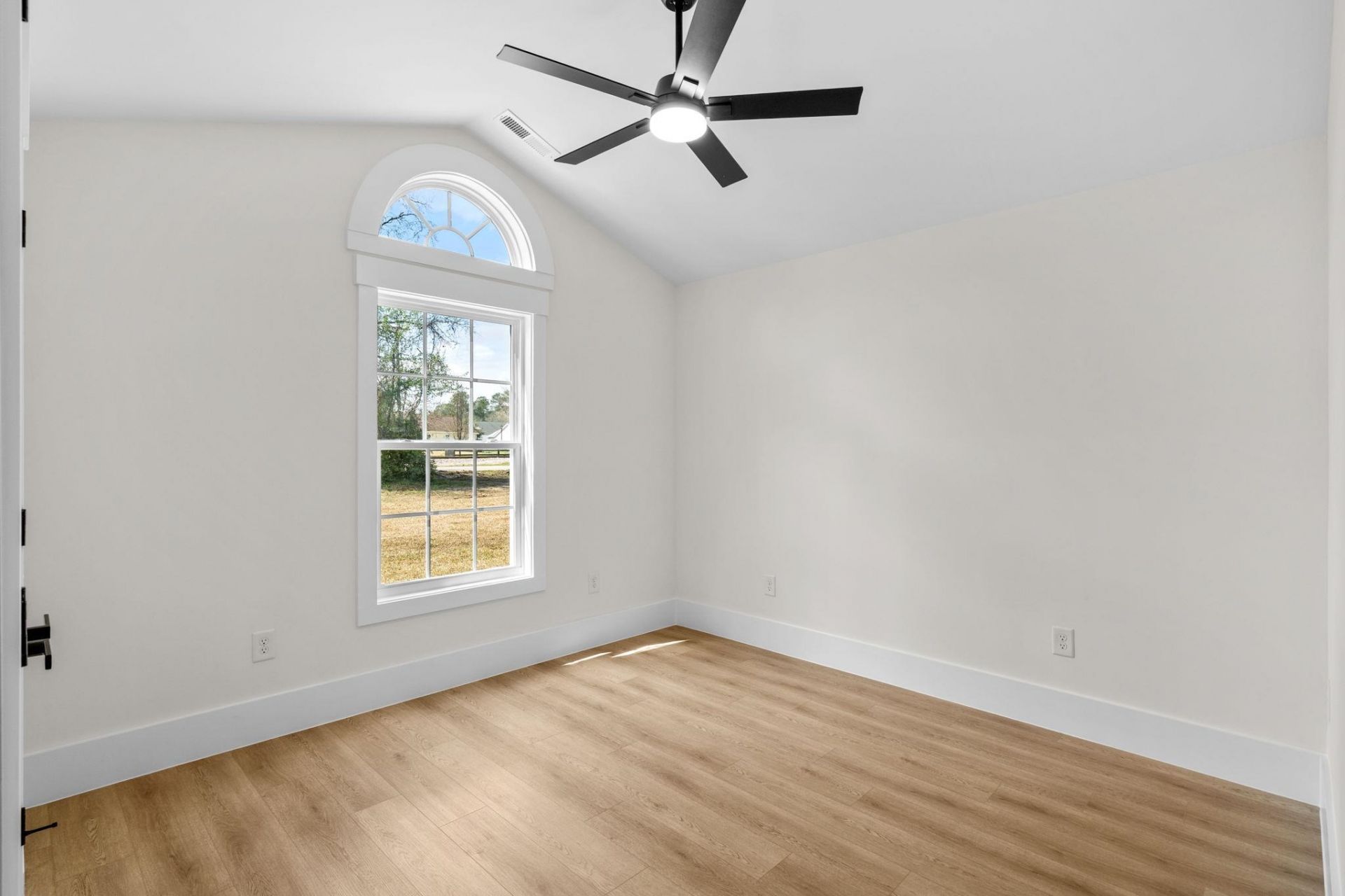 1312 Lakeside Dr. Photo 35