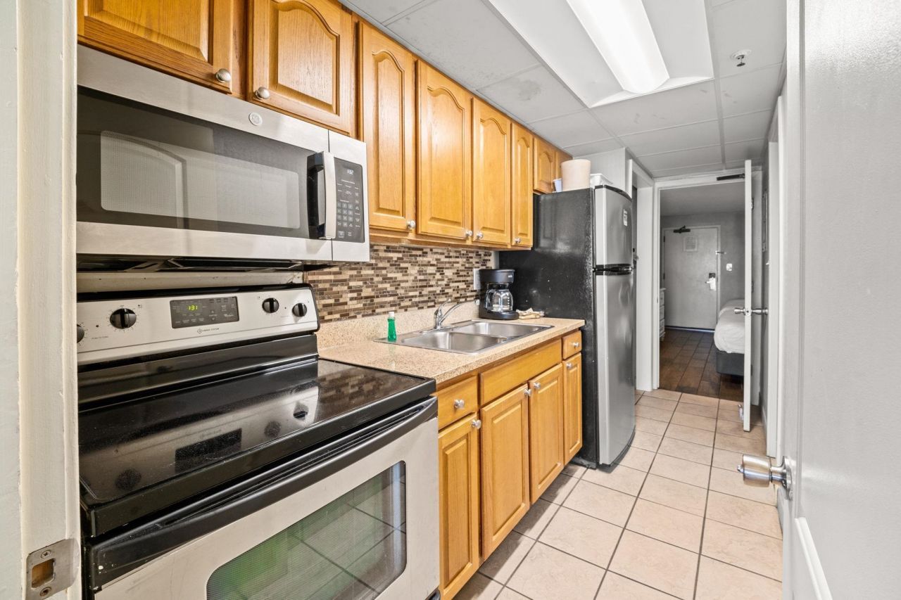 6804 N Ocean Blvd. N Photo 10