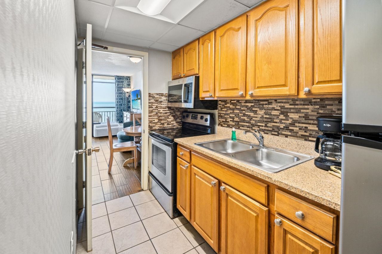 6804 N Ocean Blvd. N Photo 9