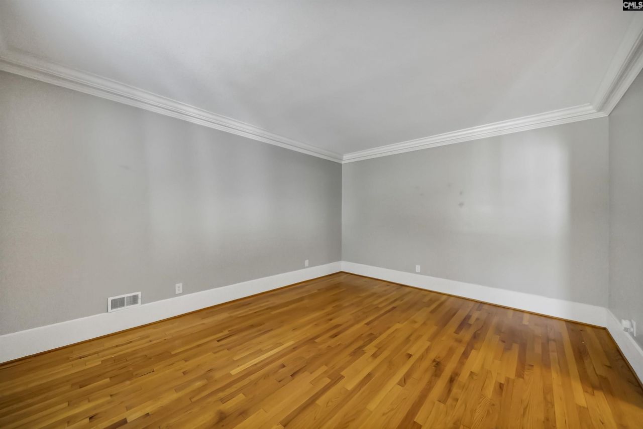 58 Mallet Hill Court  Photo 10