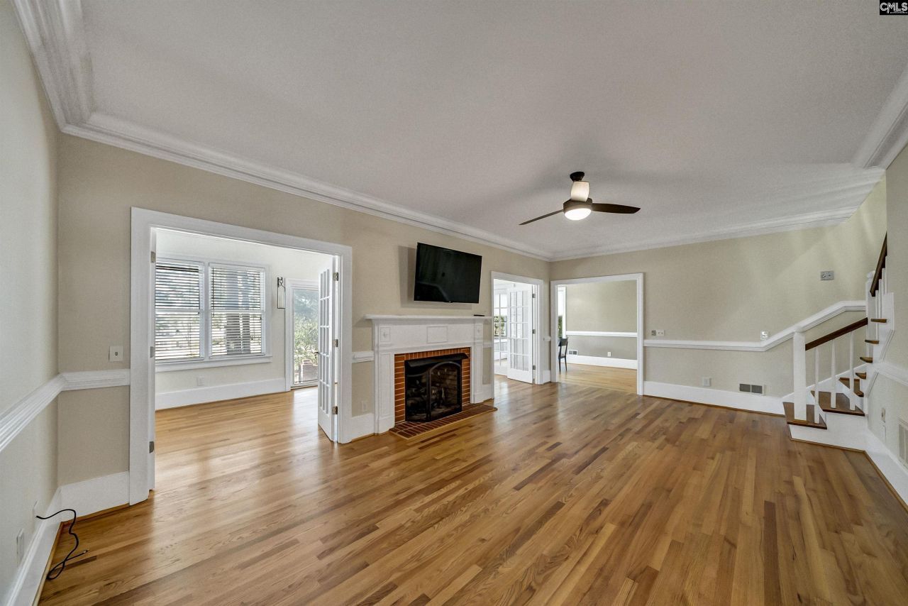 58 Mallet Hill Court  Photo 12