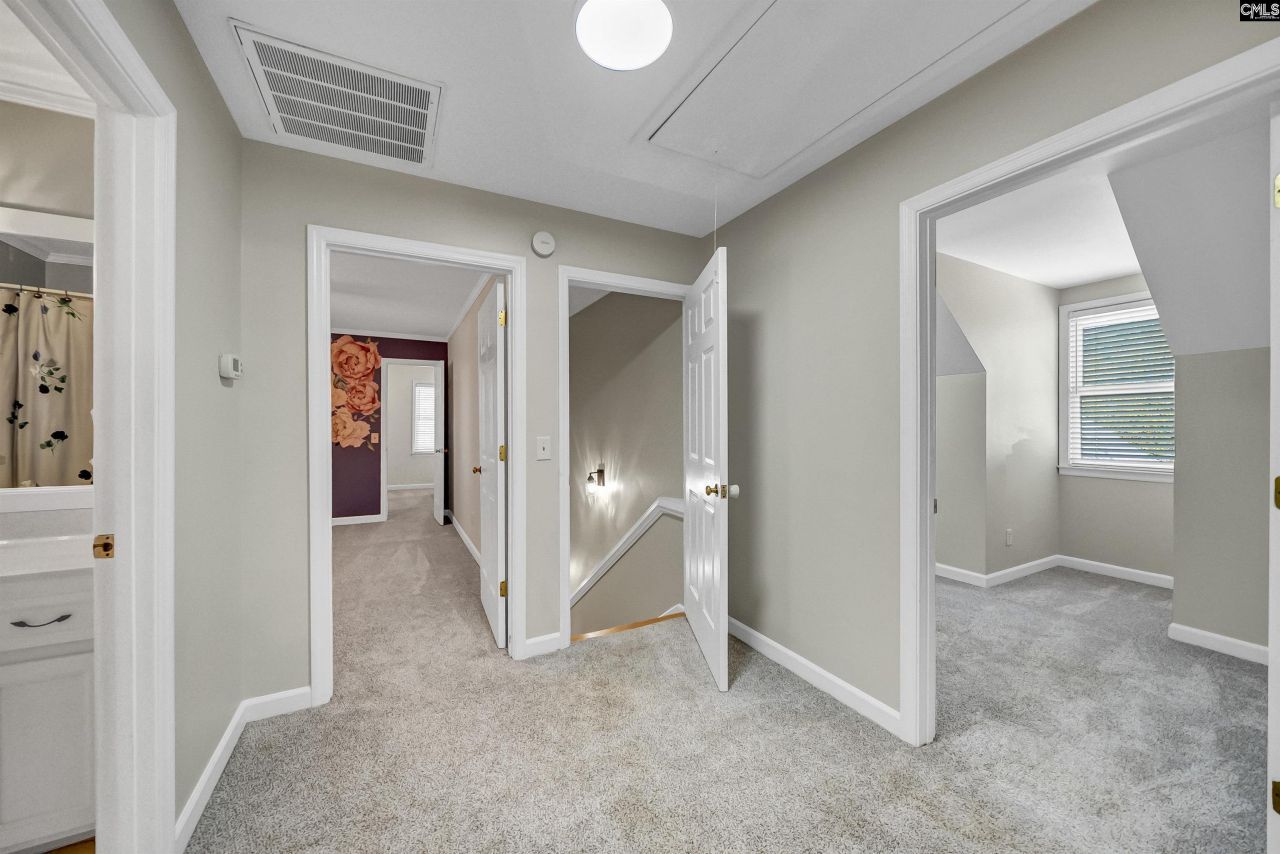 58 Mallet Hill Court  Photo 33