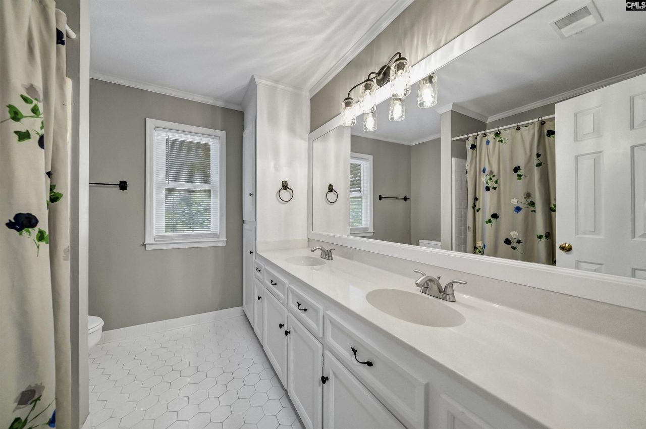 58 Mallet Hill Court  Photo 34