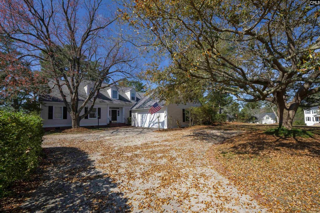 58 Mallet Hill Court  Photo 4