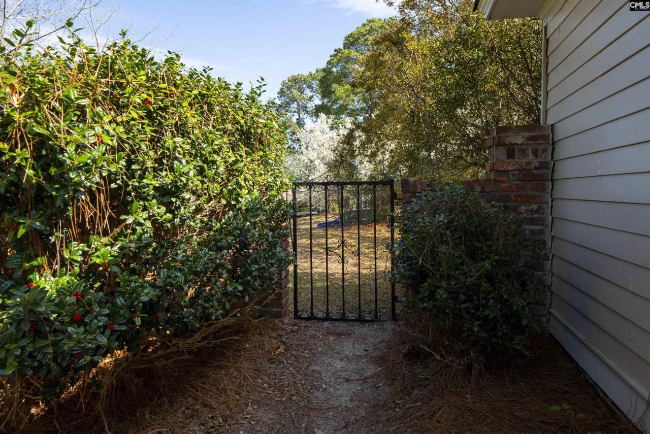 58 Mallet Hill Court  Photo 54