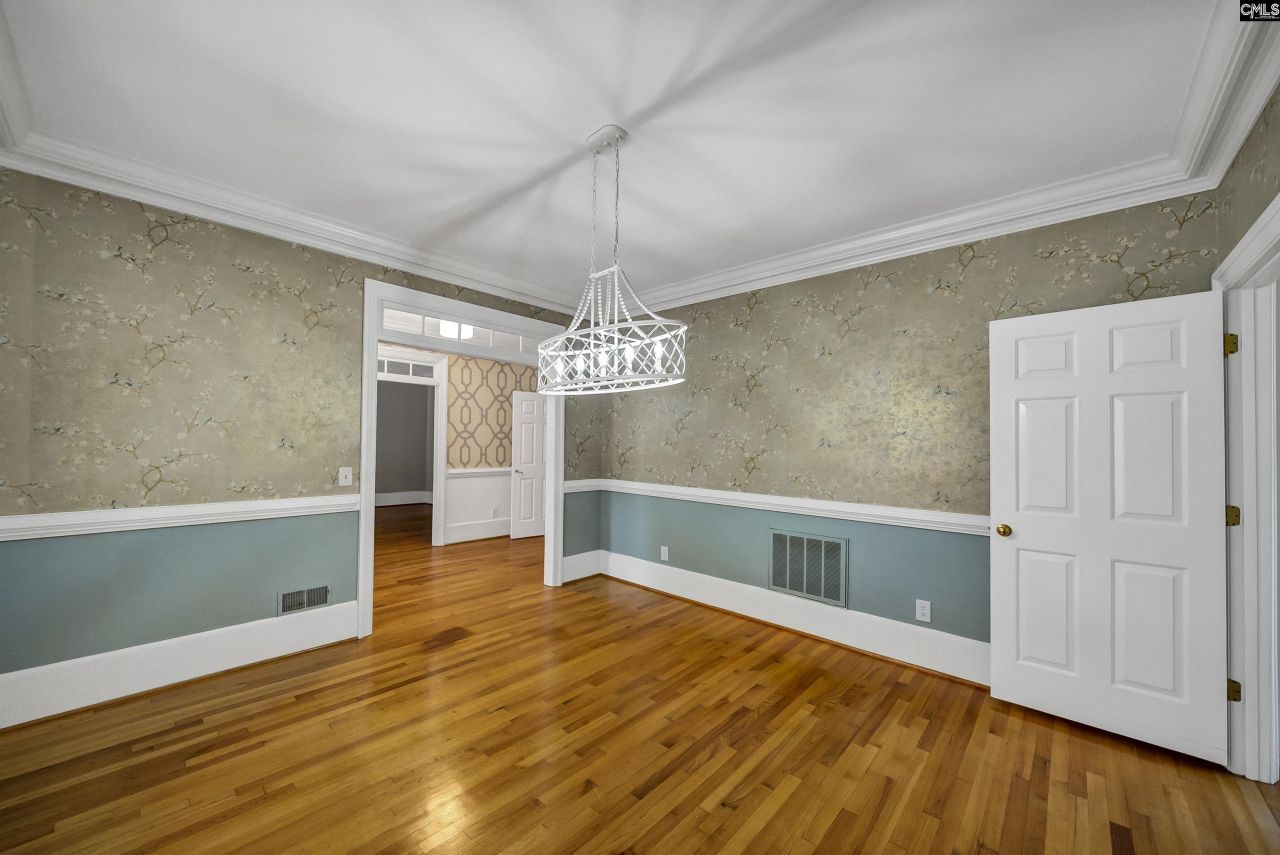 58 Mallet Hill Court  Photo 9