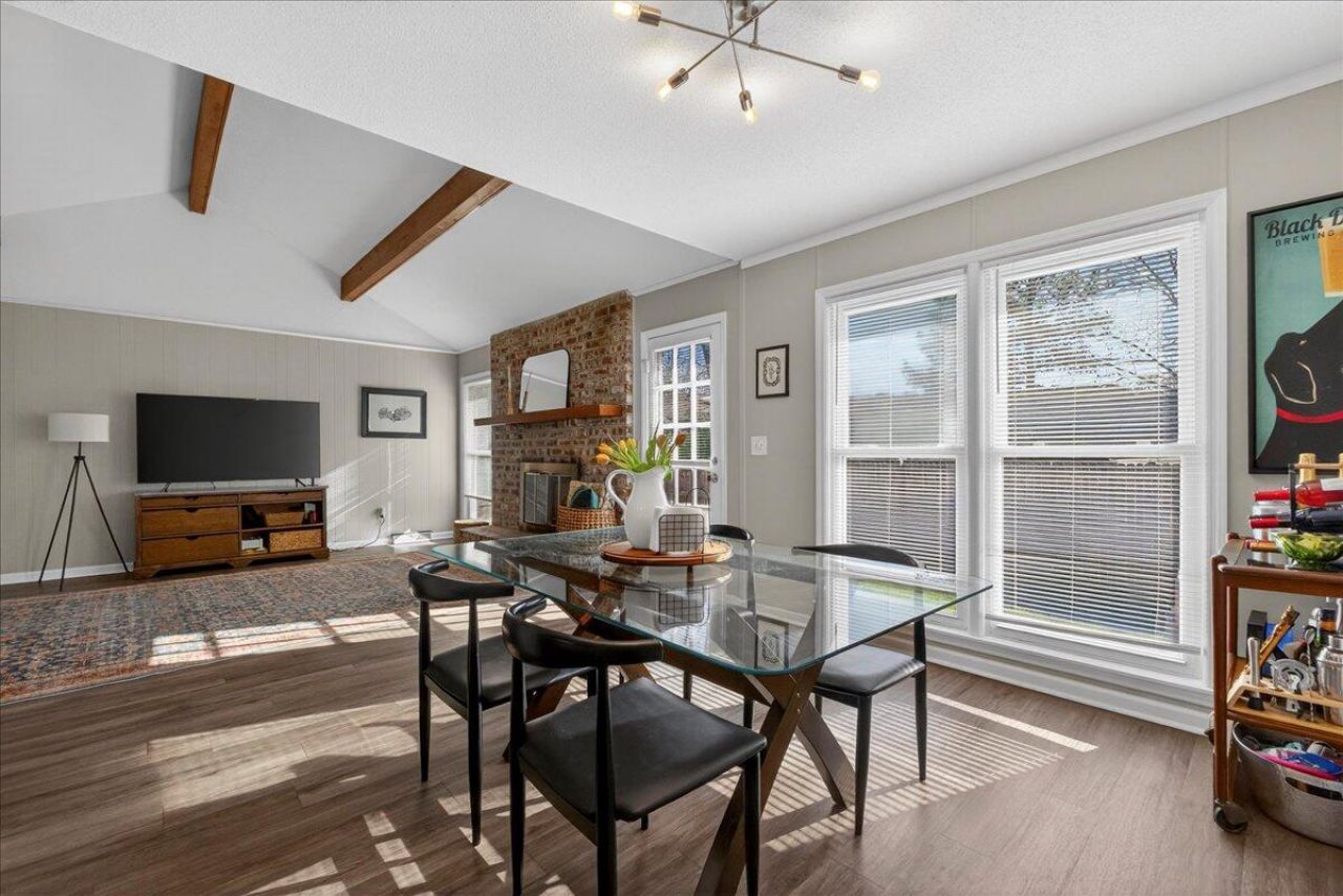 1 Cyprus Court Photo 10