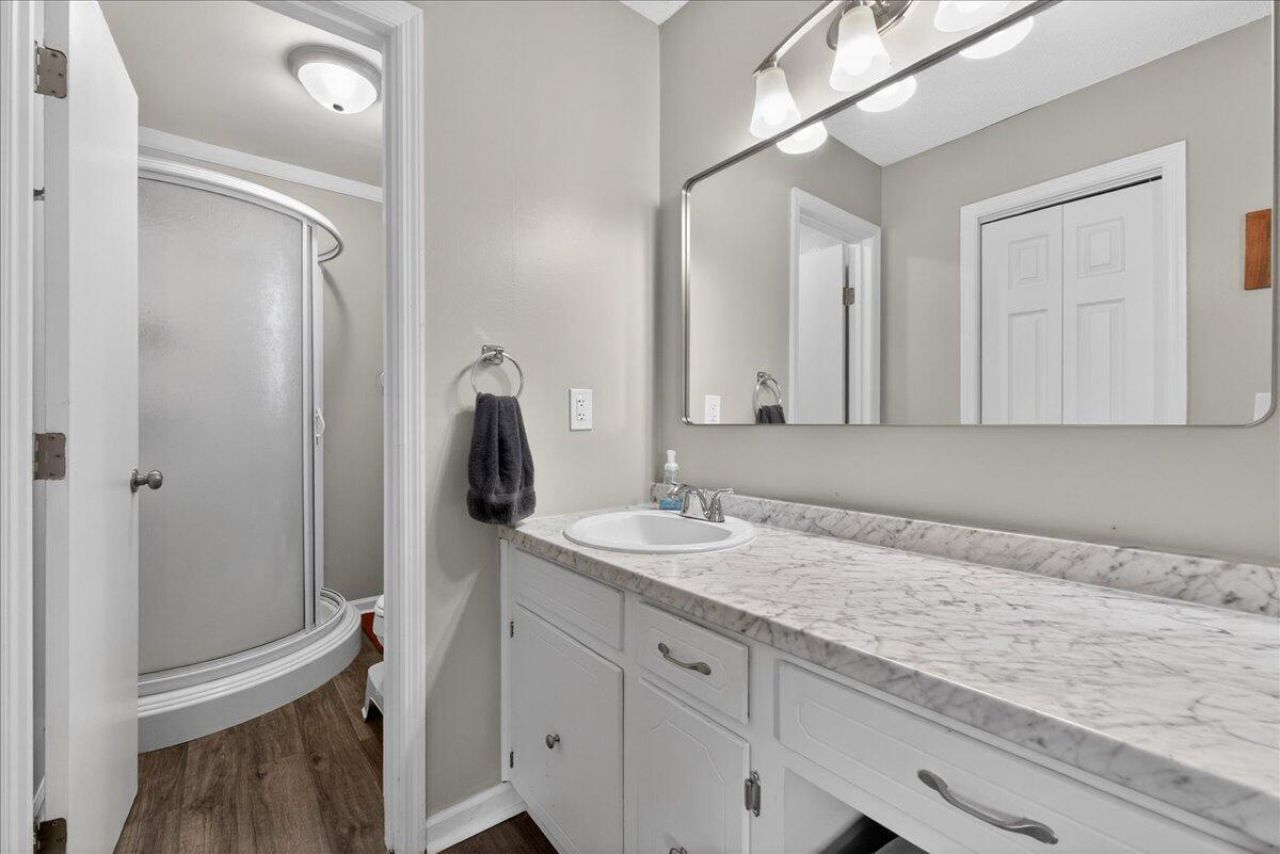 1 Cyprus Court Photo 17