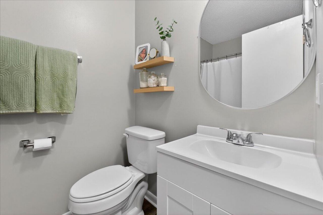 1 Cyprus Court Photo 19