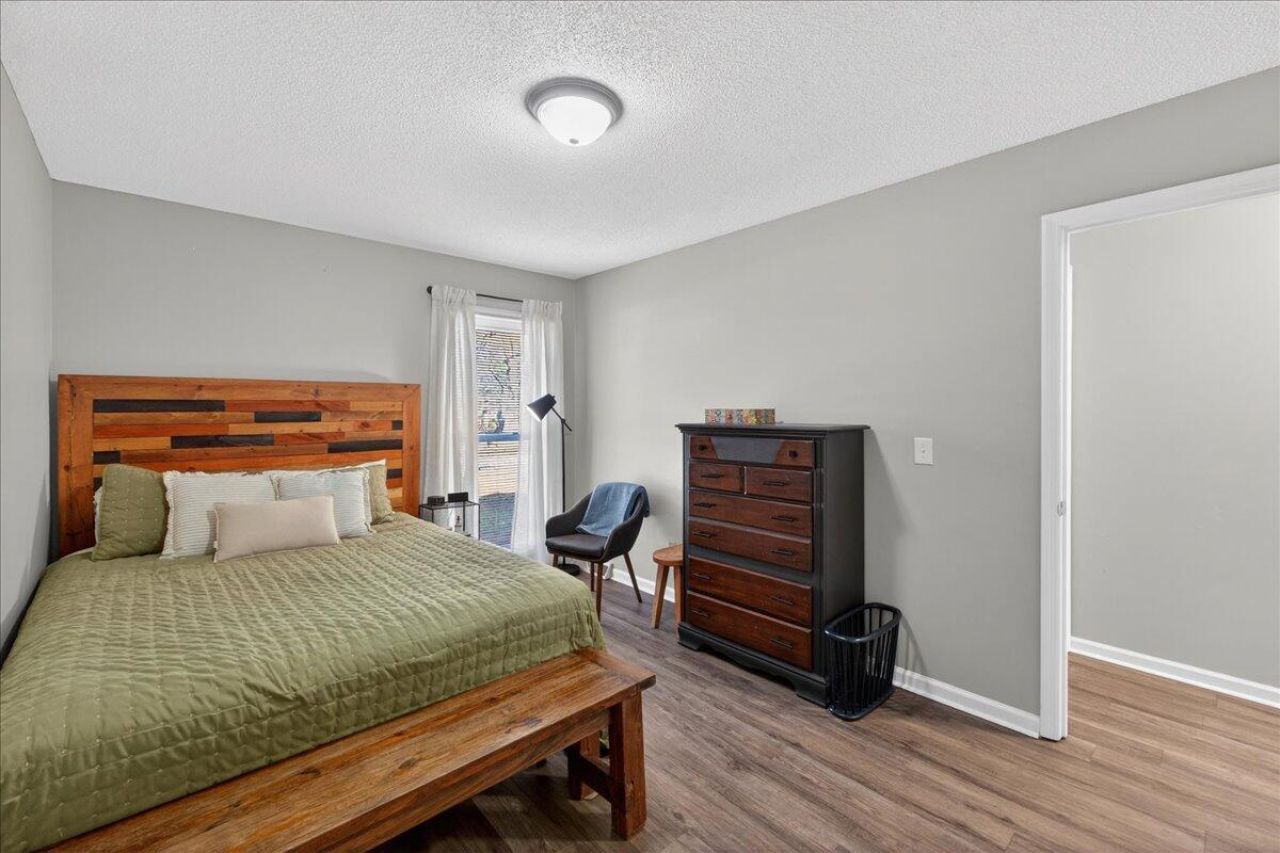 1 Cyprus Court Photo 21