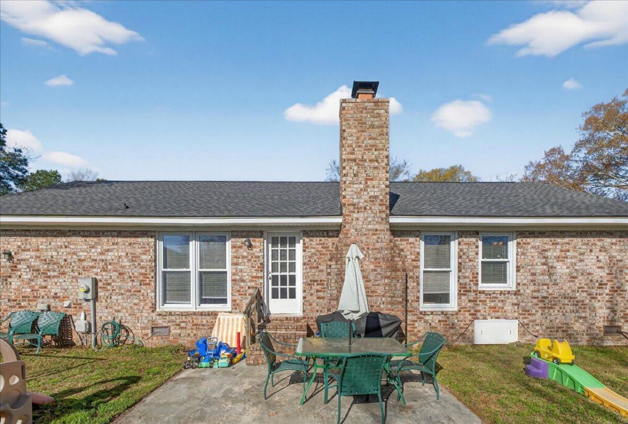 1 Cyprus Court Photo 25