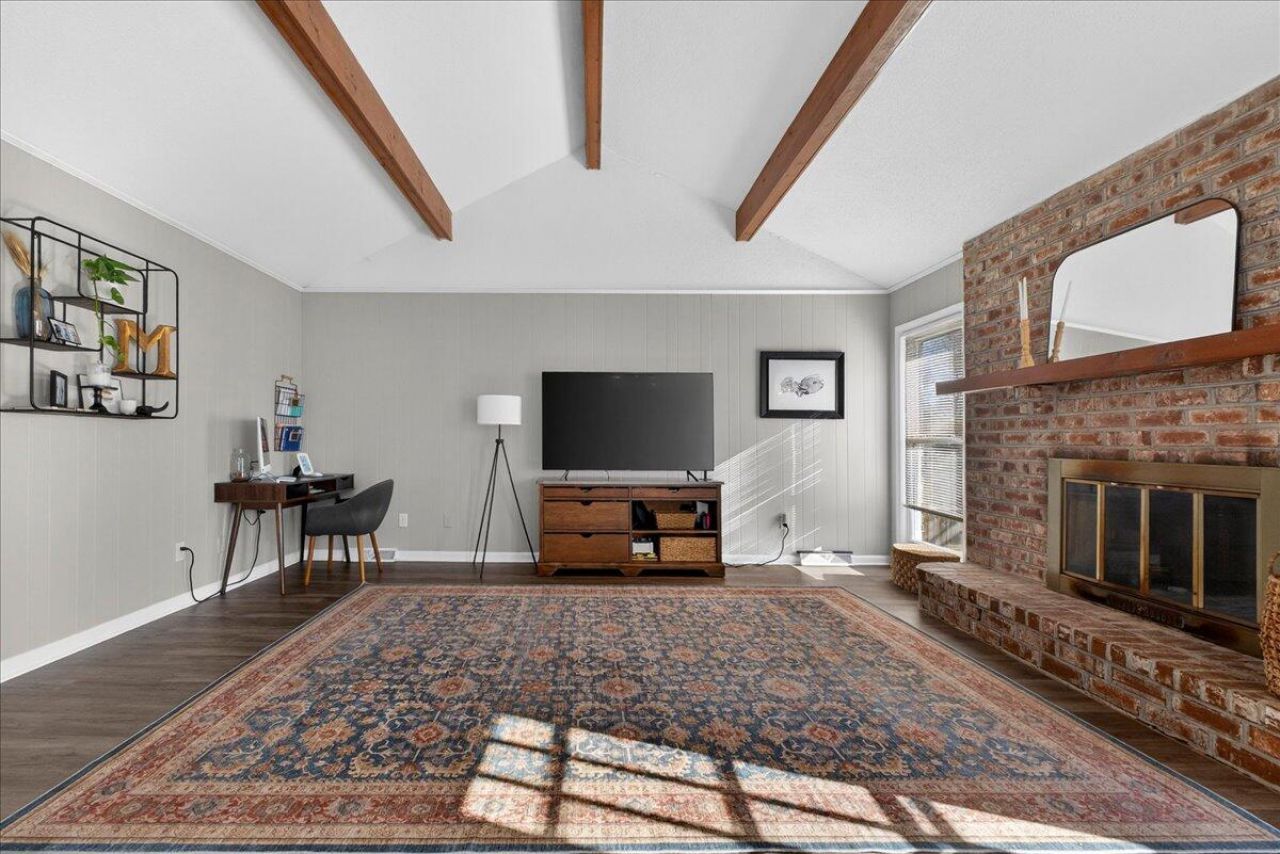 1 Cyprus Court Photo 7