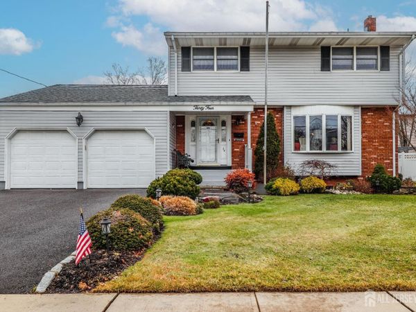 34 Timberlane Drive, Colonia, NJ 07067