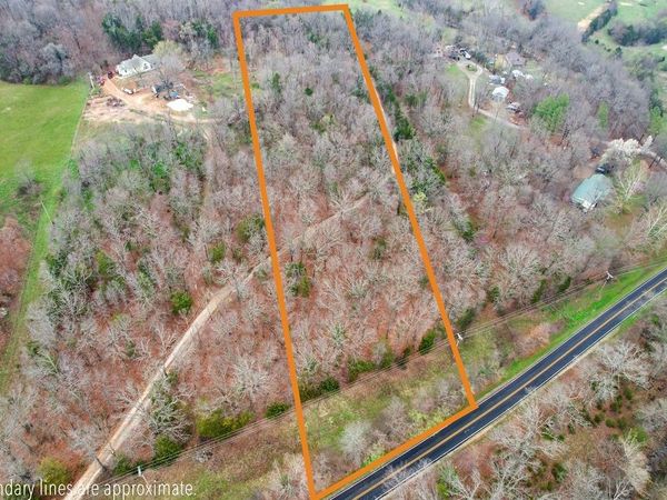 E Black Oak Road , Fayetteville, AR 72701