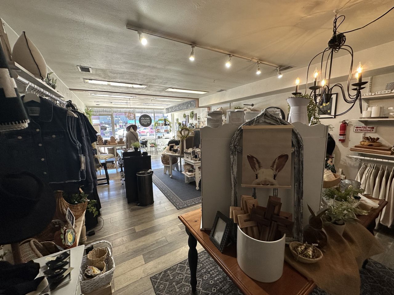 109 W Main St, Rockton, IL 61072 Main Photo