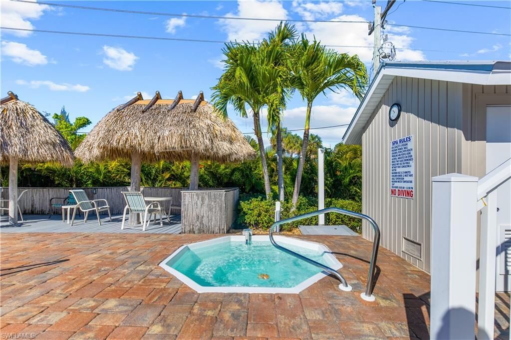 345 Mango St, Unit 406, Fort Myers Beach, FL 33931 Photo