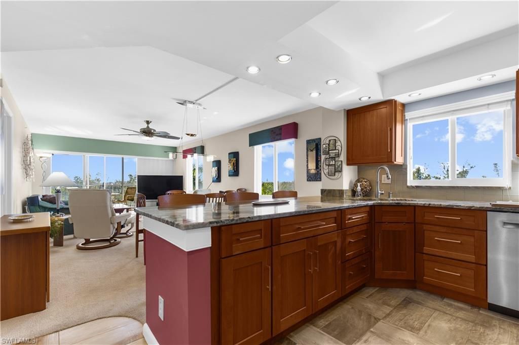 345 Mango St, Unit 406, Fort Myers Beach, FL 33931 Photo