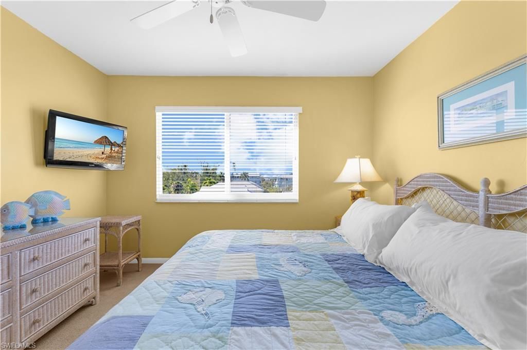 345 Mango St, Unit 406, Fort Myers Beach, FL 33931 Photo