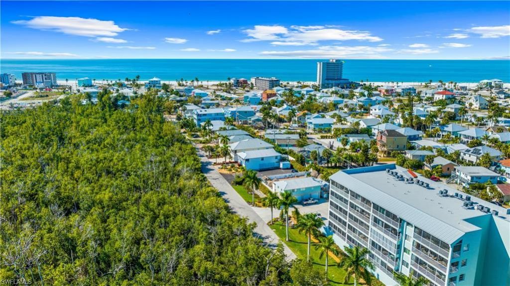 345 Mango St, Unit 406, Fort Myers Beach, FL 33931 Photo