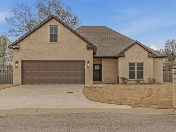 413 Whitestone Cove, Jonesboro, AR 72401