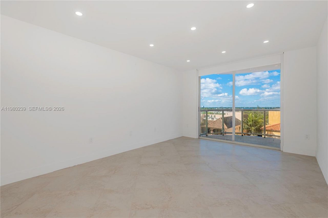 8855 W Collins Ave , Unit 6E, Surfside, FL 33154 Photo