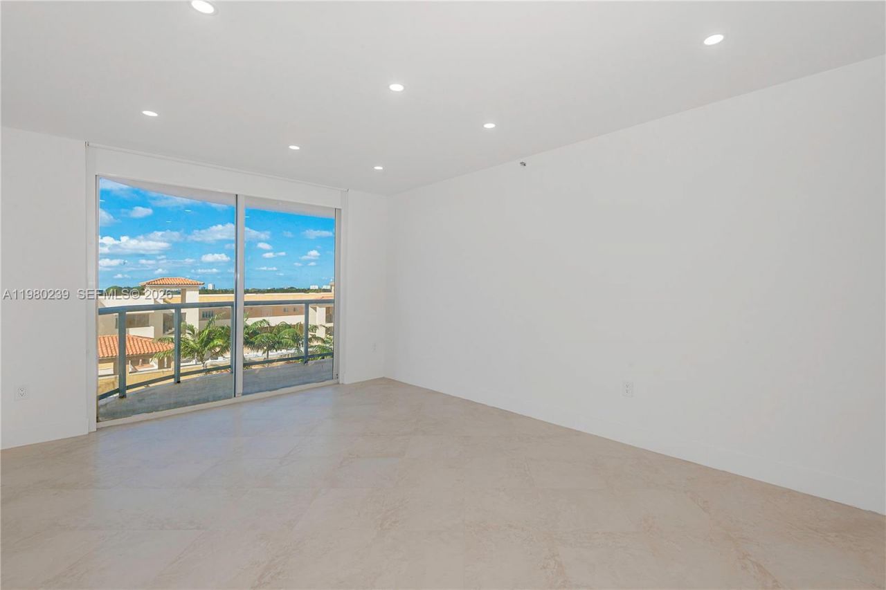 8855 W Collins Ave , Unit 6E, Surfside, FL 33154 Photo