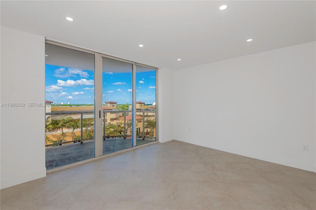 8855 W Collins Ave , Unit 6E, Surfside, FL 33154 Photo