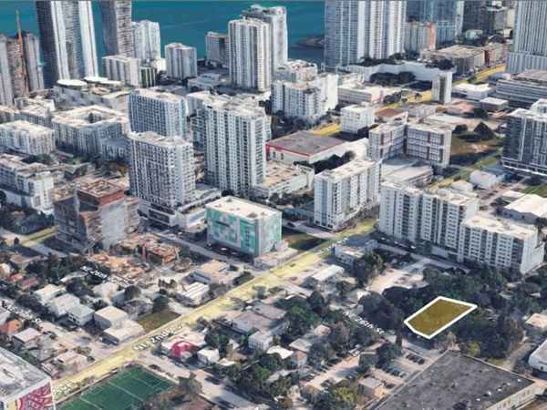 142-144 NE 26th St , Miami, FL 33137