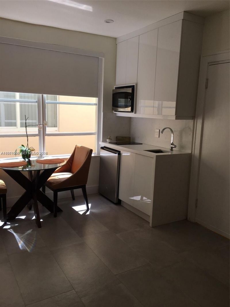 119 Menores Ave , Unit 8A, Coral Gables, FL 33134 Photo