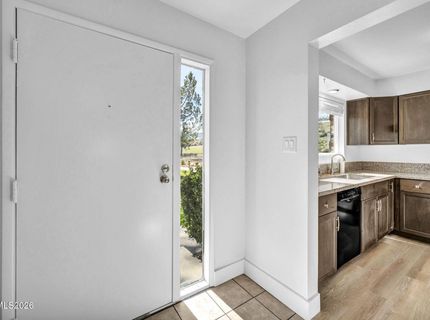 312 Smithridge Park, Reno, NV 89502 Photo