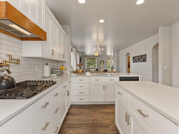 365 N Tullshire Ave., Eagle, ID 83616