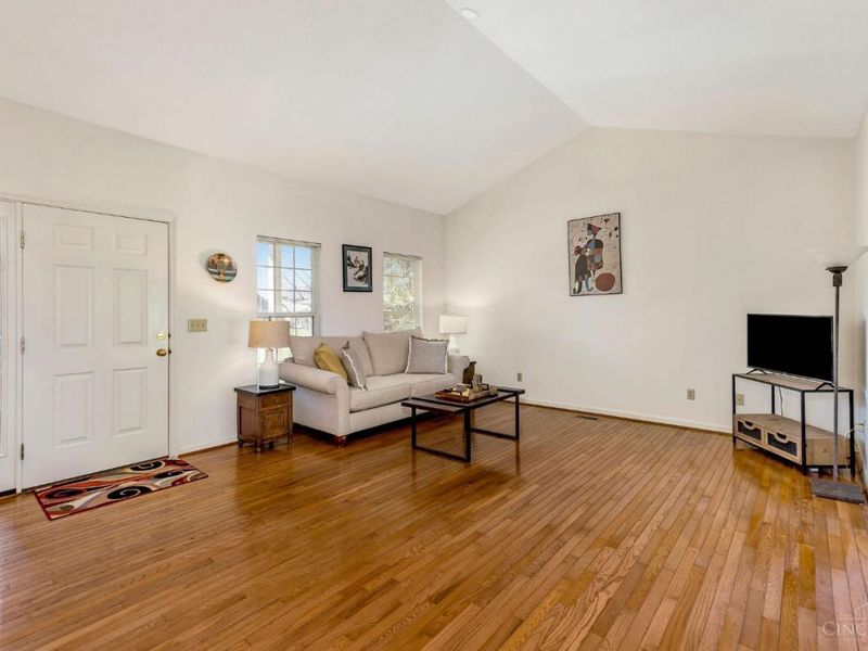 209 Morgan Circle, Oxford, OH 45056 Photo 3