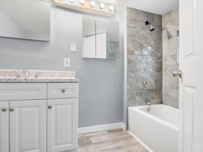 234 McGuire Lane, Reading, OH 45215 Photo 8