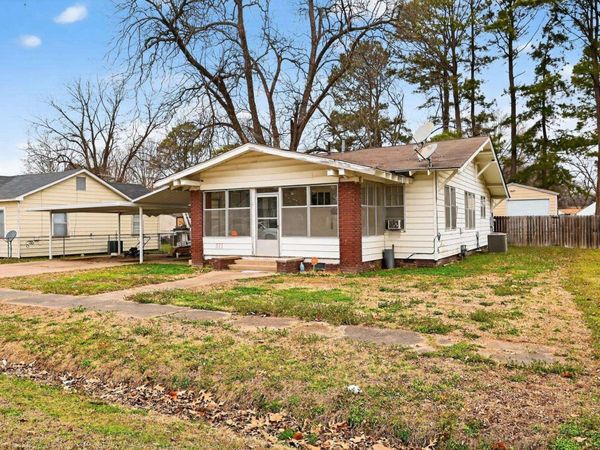 511 E Banks Street, England, AR 72046