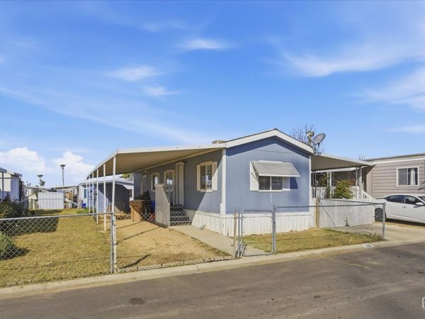 6601 Eucalyptus Drive, Unit 233, Bakersfield, CA 93306