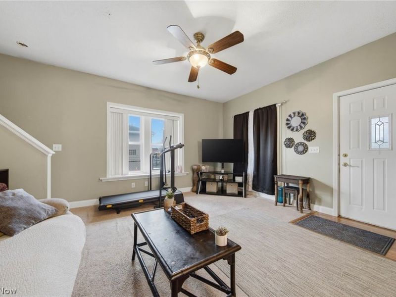 82 Dellenberger Avenue , Akron, OH 44312 Photo 3