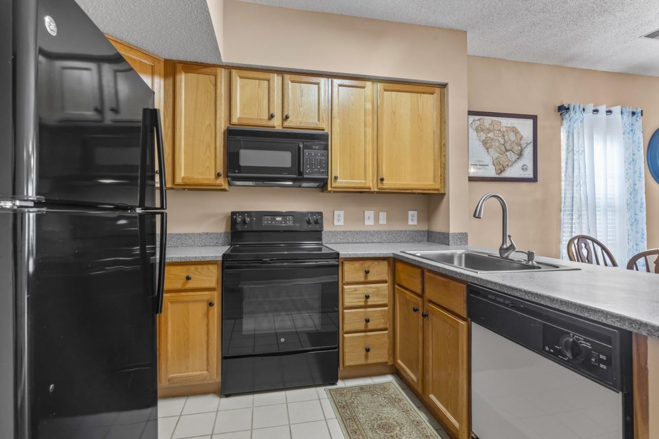 4574 Girvan Dr.  Photo 10