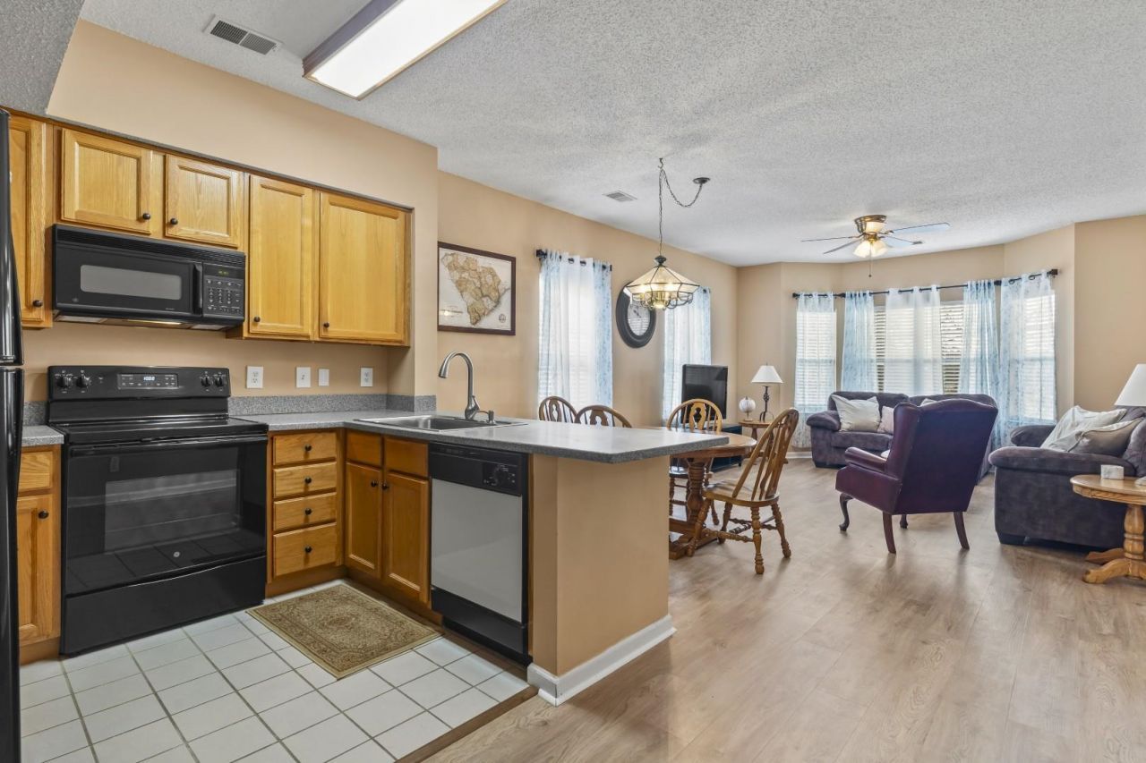 4574 Girvan Dr.  Photo 12