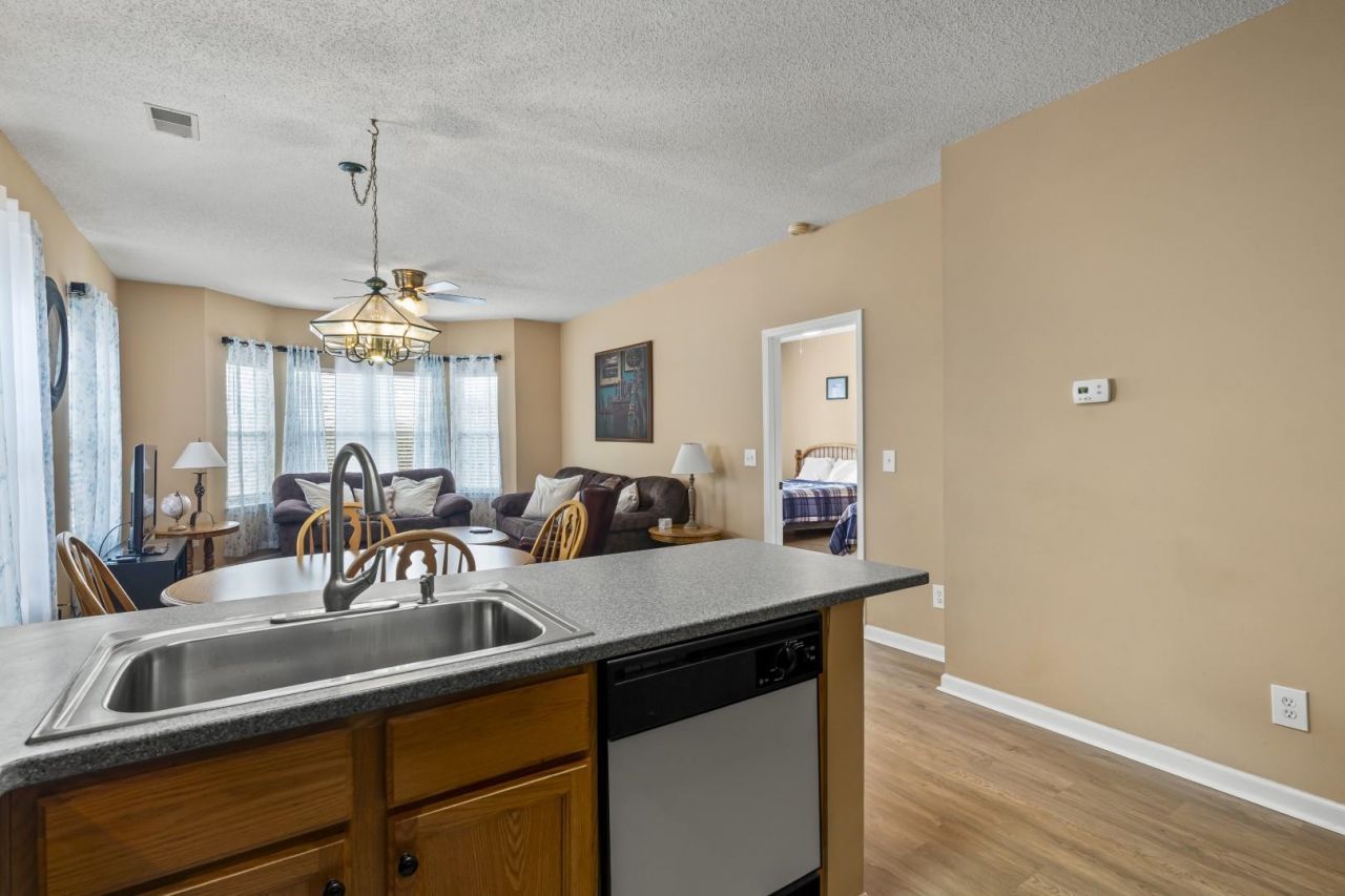 4574 Girvan Dr.  Photo 14