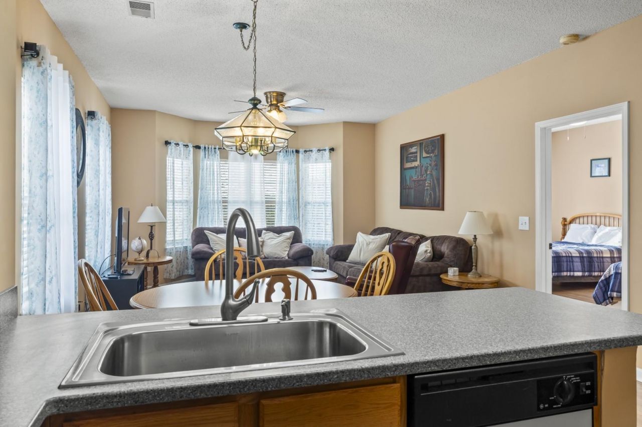 4574 Girvan Dr.  Photo 15