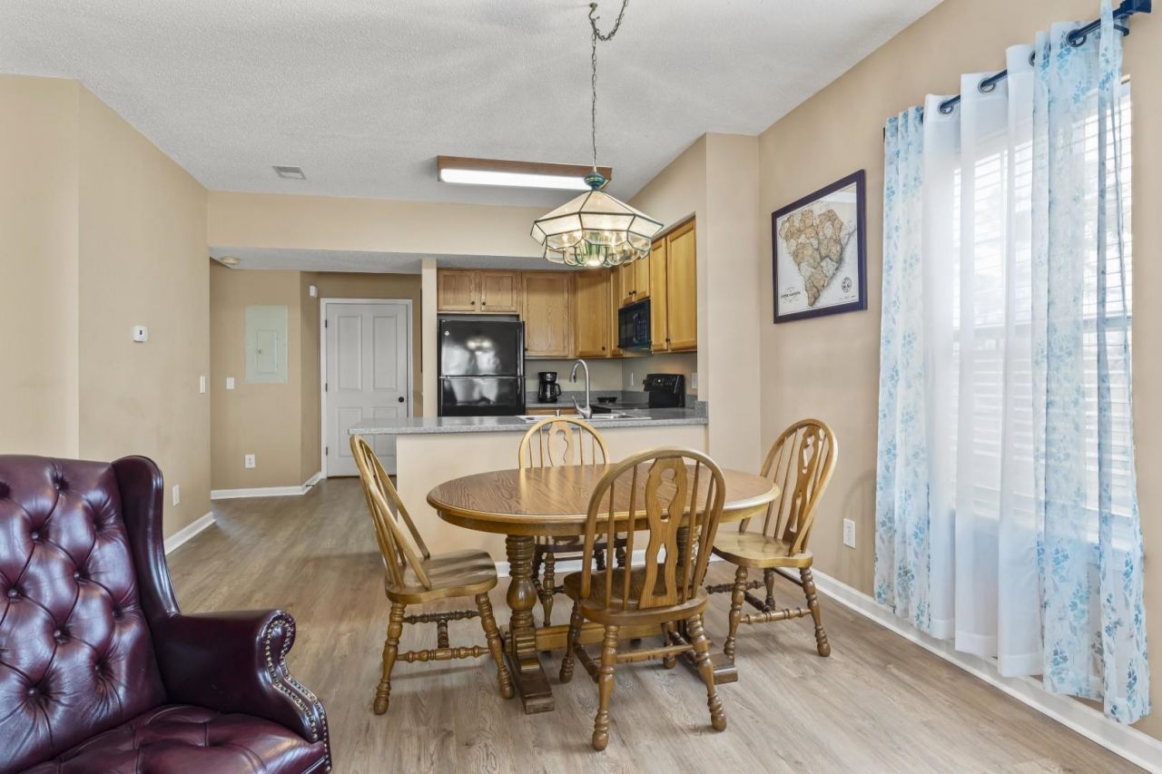 4574 Girvan Dr.  Photo 17