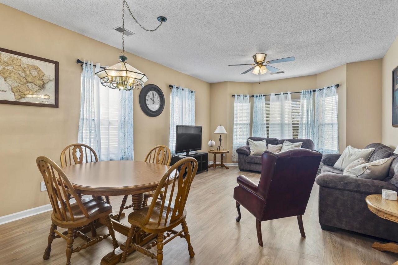 4574 Girvan Dr.  Photo 18