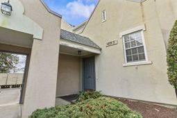 4574 Girvan Dr.  photo 4